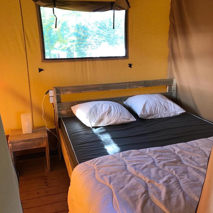 Camping Le Mondou Hotel Saint-Julien-de-Lampon Exterior foto